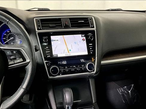 Used 2018 Subaru Outback 2.5i Limited image 6