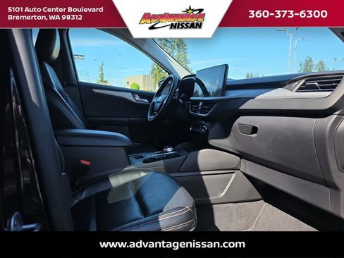 Used 2024 Ford Escape Platinum AWD/4WD image 30