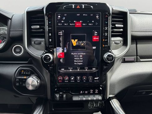 Used 2021 RAM 1500 Laramie AWD/4WD image 18