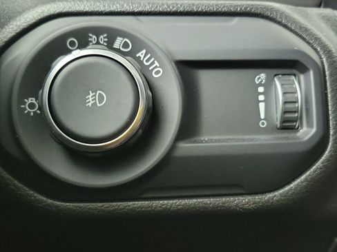 Used 2023 Jeep Wrangler Unlimited Sport AWD/4WD image 19