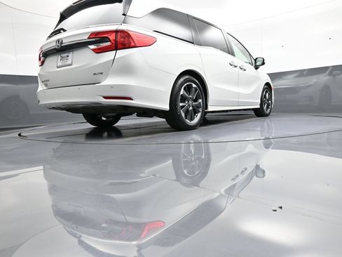 Used 2024 Honda Odyssey Elite image 34