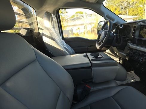 Used 2024 Ford F350 XL w/ Snow Plow Prep Package image 8
