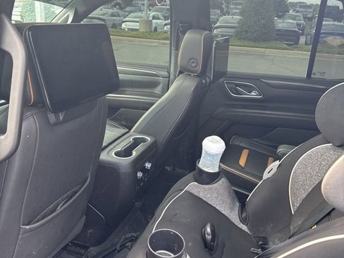 Used 2021 GMC Yukon AT4 w/ AT4 Premium Package image 4