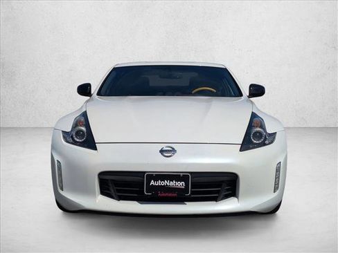 Used 2019 Nissan 370Z Coupe w/ Z34 Heritage Edition - White RWD image 2