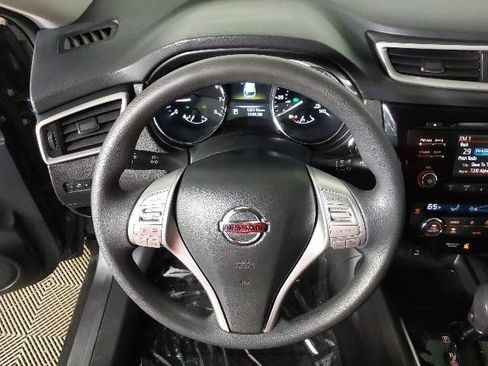 Used 2015 Nissan Rogue SV FWD image 25