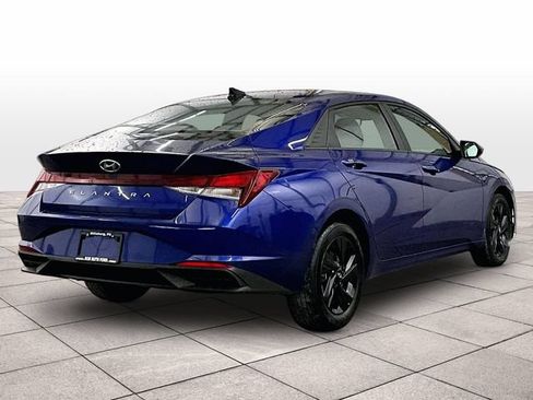Used 2023 Hyundai Elantra SEL FWD image 11