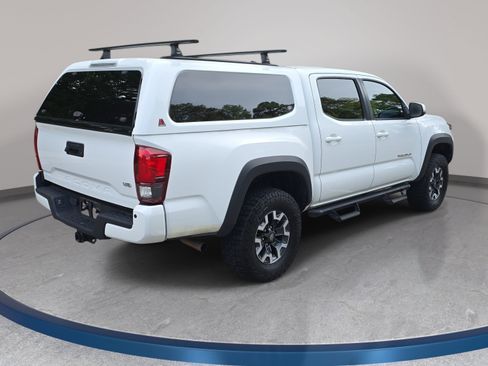 Used 2019 Toyota Tacoma TRD Off-Road w/ Technology Package AWD/4WD image 5