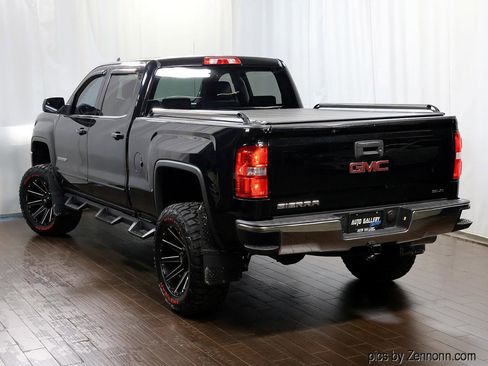 Used 2017 GMC Sierra 1500 SLE w/ Suspension Package, Off-Road AWD/4WD image 9