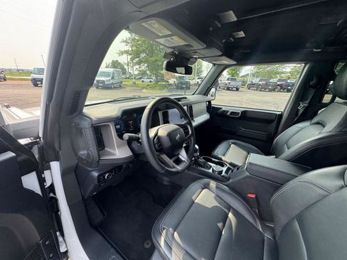 New 2025 Ford Bronco Outer Banks AWD/4WD image 14