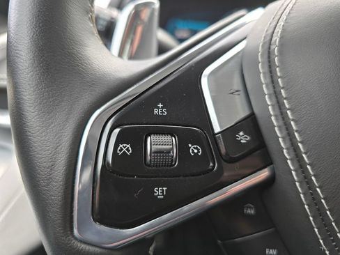 Used 2024 Chevrolet Corvette Stingray Premium Cpe w/ Z51 Performance Package RWD image 33
