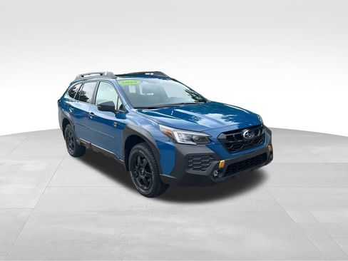 Used 2025 Subaru Outback Wilderness AWD/4WD image 8