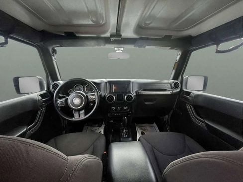 Used 2015 Jeep Wrangler Unlimited Sport AWD/4WD image 12