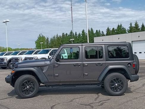 Used 2023 Jeep Wrangler Unlimited Sport AWD/4WD image 19