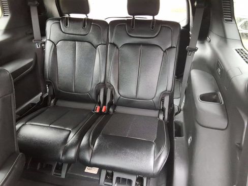 Used 2024 Jeep Grand Cherokee L Limited AWD/4WD image 31