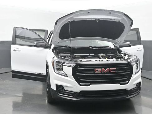 Used 2024 GMC Terrain SLE w/ Driver Convenience Package FWD image 55