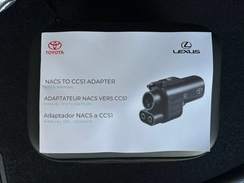 Used 2025 Lexus RZ 300e FWD image 57