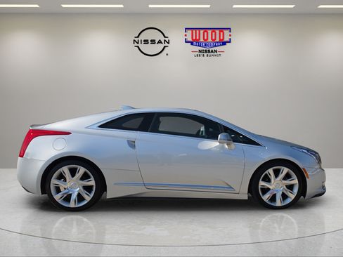 Used 2016 Cadillac ELR FWD image 2