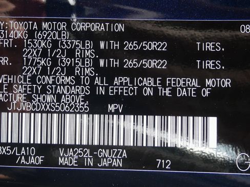 Used 2025 Lexus GX 550 w/ Accessory Package (2T) image 35