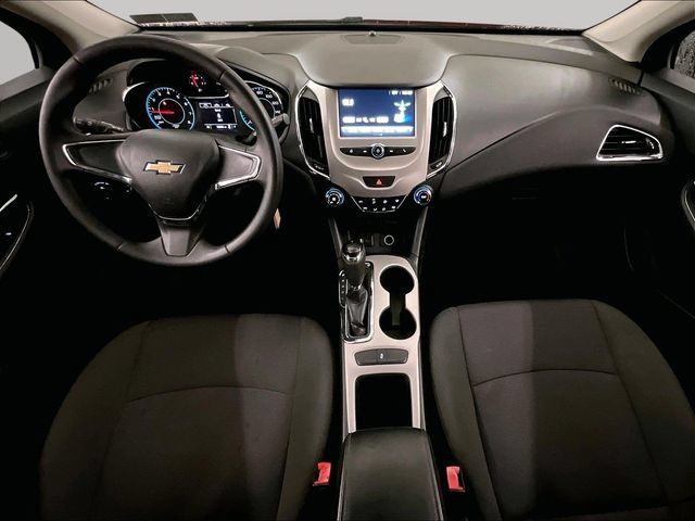 Used 2018 Chevrolet Cruze LS FWD image 15