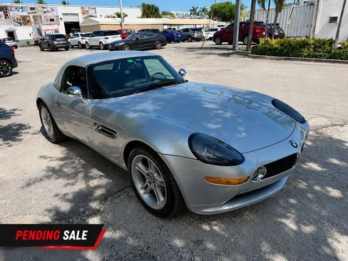 Used 2001 BMW Z8 RWD image 1