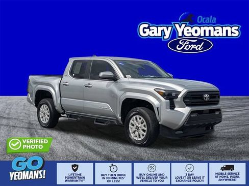 Used 2025 Toyota Tacoma SR5 AWD/4WD image 1