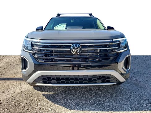New 2026 Volkswagen Atlas Peak Edition AWD/4WD image 3