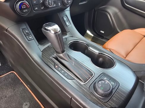 Used 2017 GMC Acadia SLT AWD/4WD image 21