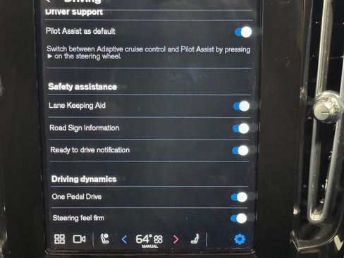 Used 2022 Volvo C40 P8 Recharge Ultimate image 41