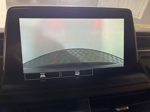 Used 2021 Chevrolet Tahoe Z71 image 18