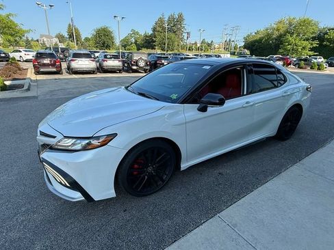 Used 2022 Toyota Camry XSE w/ Navigation Package FWD image 3
