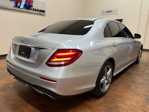 Used 2017 Mercedes-Benz E 300 image 9