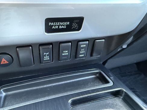 Used 2015 Nissan Titan PRO-4X image 23