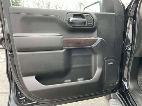 Used 2022 GMC Sierra 1500 SLT w/ SLT Premium Plus Package image 19
