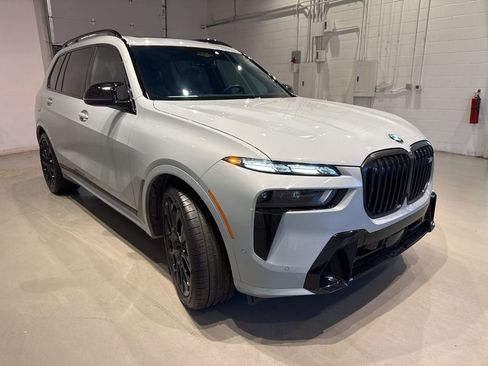 Used 2024 BMW X7 M60i w/ Executive Package AWD/4WD image 4