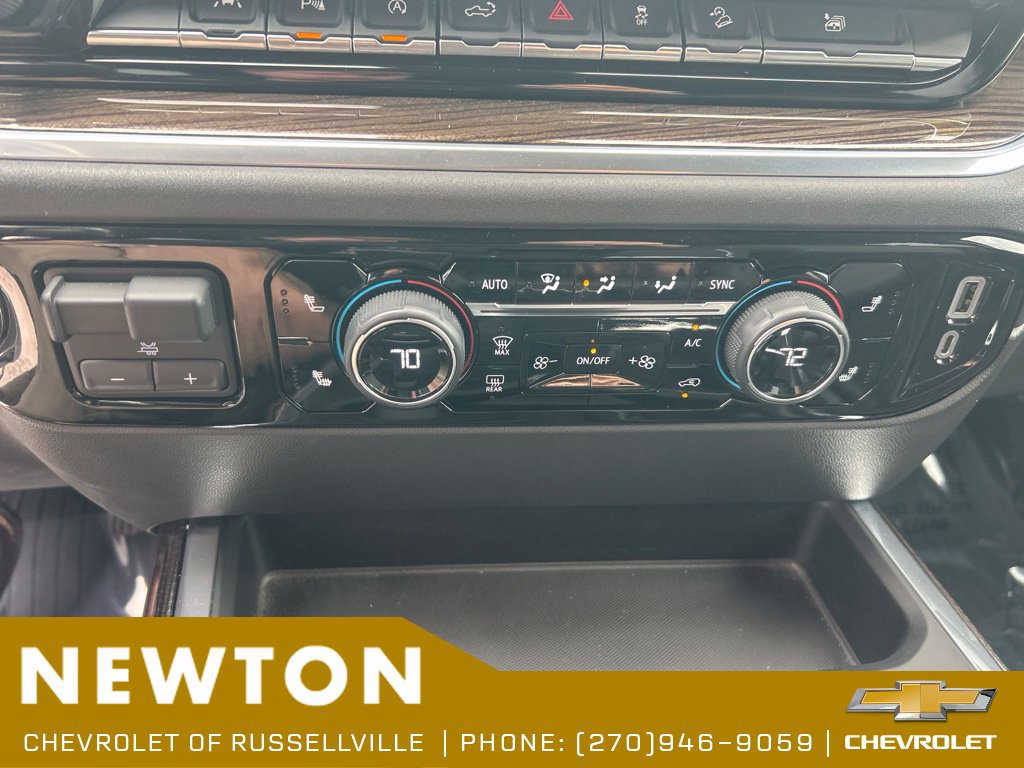 Used 2022 Chevrolet Silverado 1500 LT Trail Boss w/ LT Trail Boss Premium Package AWD/4WD image 12