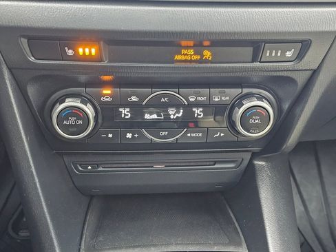 Used 2014 MAZDA MAZDA3 s Grand Touring image 16