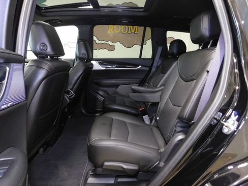 Used 2025 Cadillac XT6 Premium Luxury AWD/4WD image 56