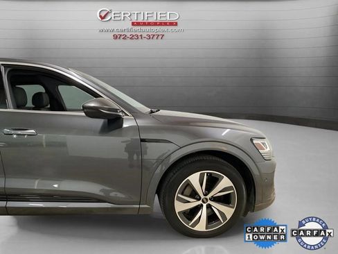 Used 2024 Audi Q8 e-tron Premium Plus image 98