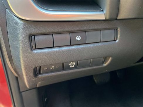 Used 2023 Nissan Rogue SV FWD image 15
