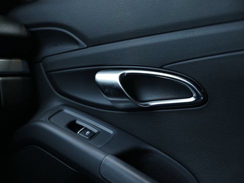 Used 2025 Porsche 718 Boxster S RWD image 42