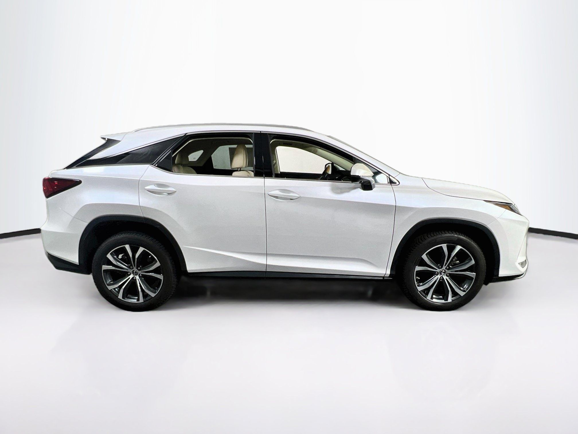 Used 2022 Lexus RX 350 FWD w/ Premium Package image 4