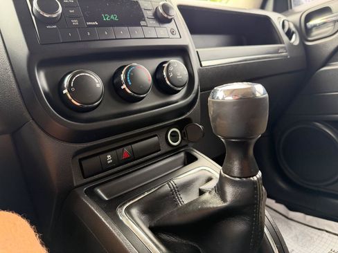 Used 2016 Jeep Patriot Sport FWD image 18