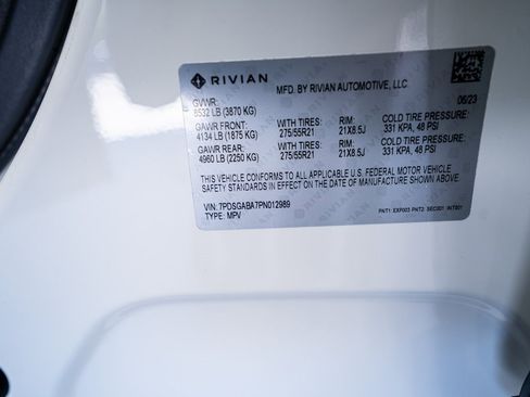 Used 2023 Rivian R1S Adventure image 60