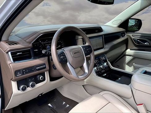 Used 2021 GMC Yukon Denali RWD image 17