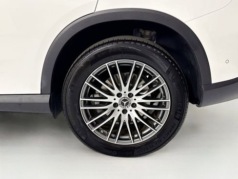 Certified 2026 Mercedes-Benz GLC 300 image 32
