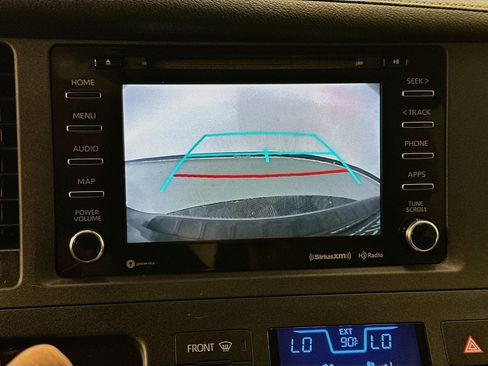 Used 2019 Toyota Sienna XLE w/ XLE Navigation Package AWD/4WD image 23