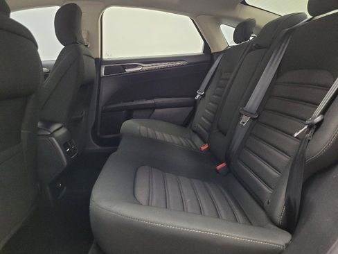 Used 2019 Ford Fusion SE AWD/4WD image 18
