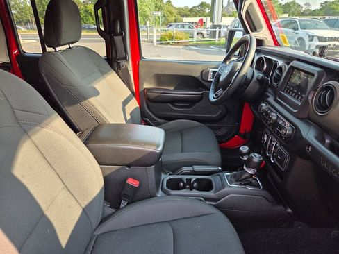 Used 2018 Jeep Wrangler Unlimited Sport S AWD/4WD image 24