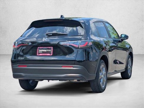 New 2027 Honda HR-V LX image 2