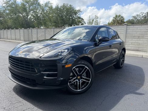 Certified 2021 Porsche Macan S AWD/4WD image 1